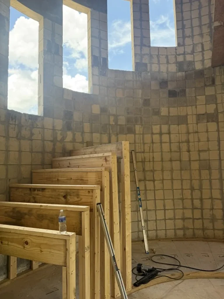 KOA Radius Stair Case 4
