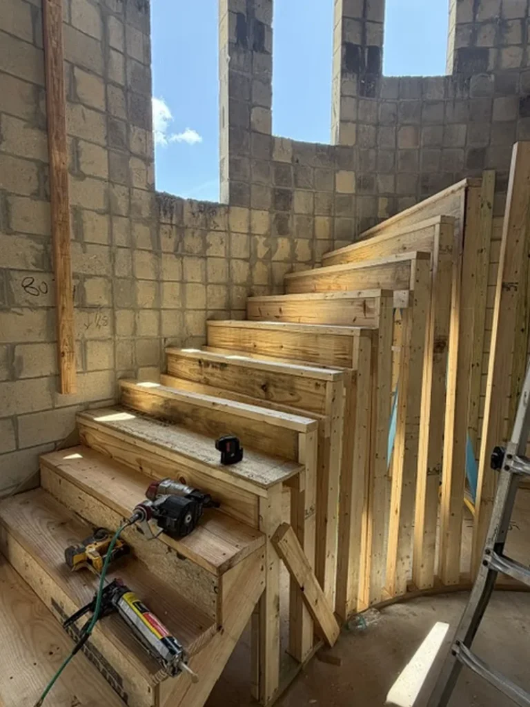 KOA Radius Stair Case 6